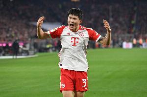 图片报：拜仁今夏不准备出售金玟哉，除非收到难以拒绝的巨额报价