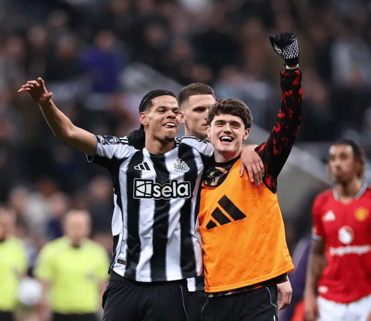 开云移动端-纽卡队史12次在英超战胜曼联，其中5次在埃迪豪时代完成